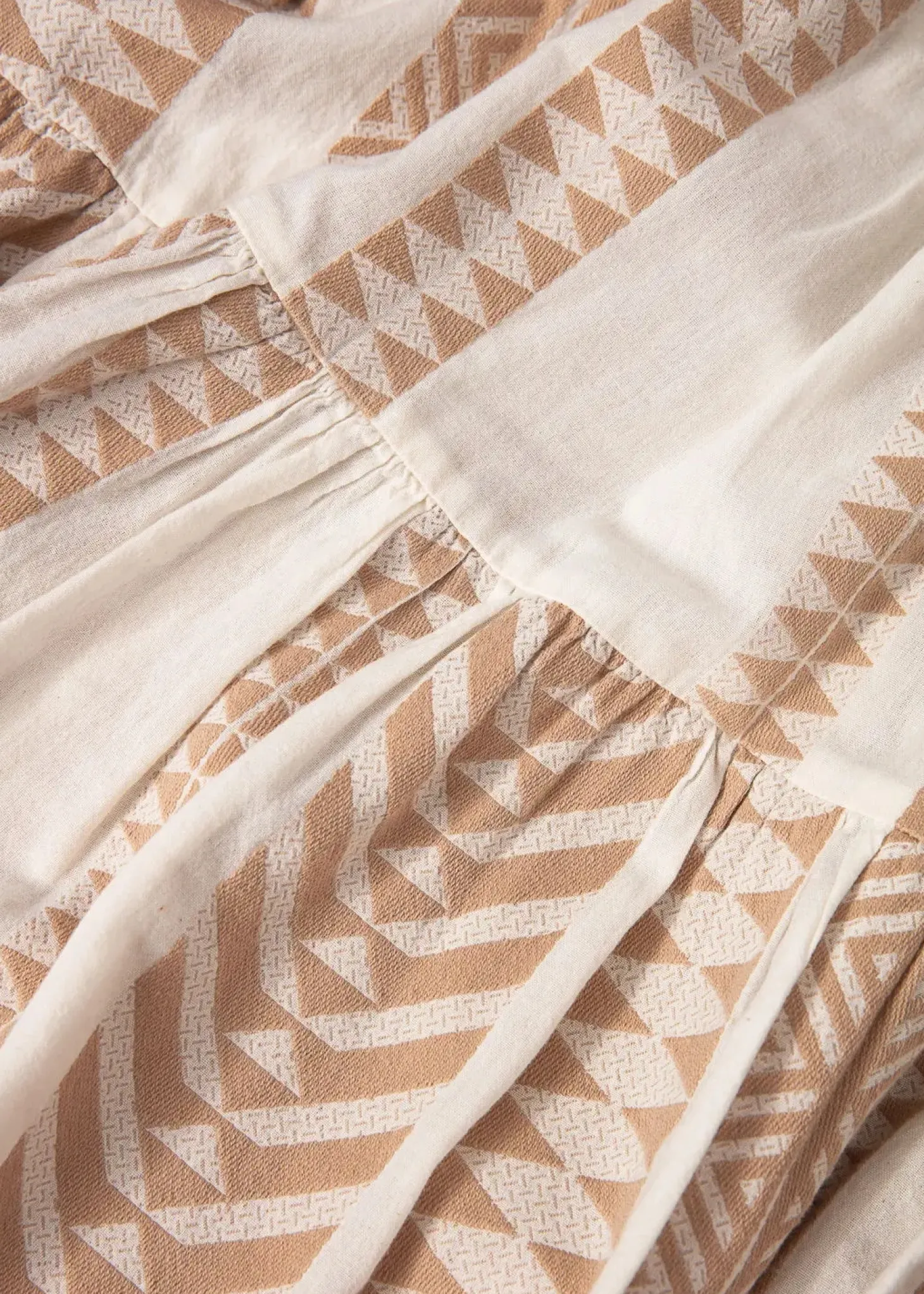 Beige jacquard-vävd tunika