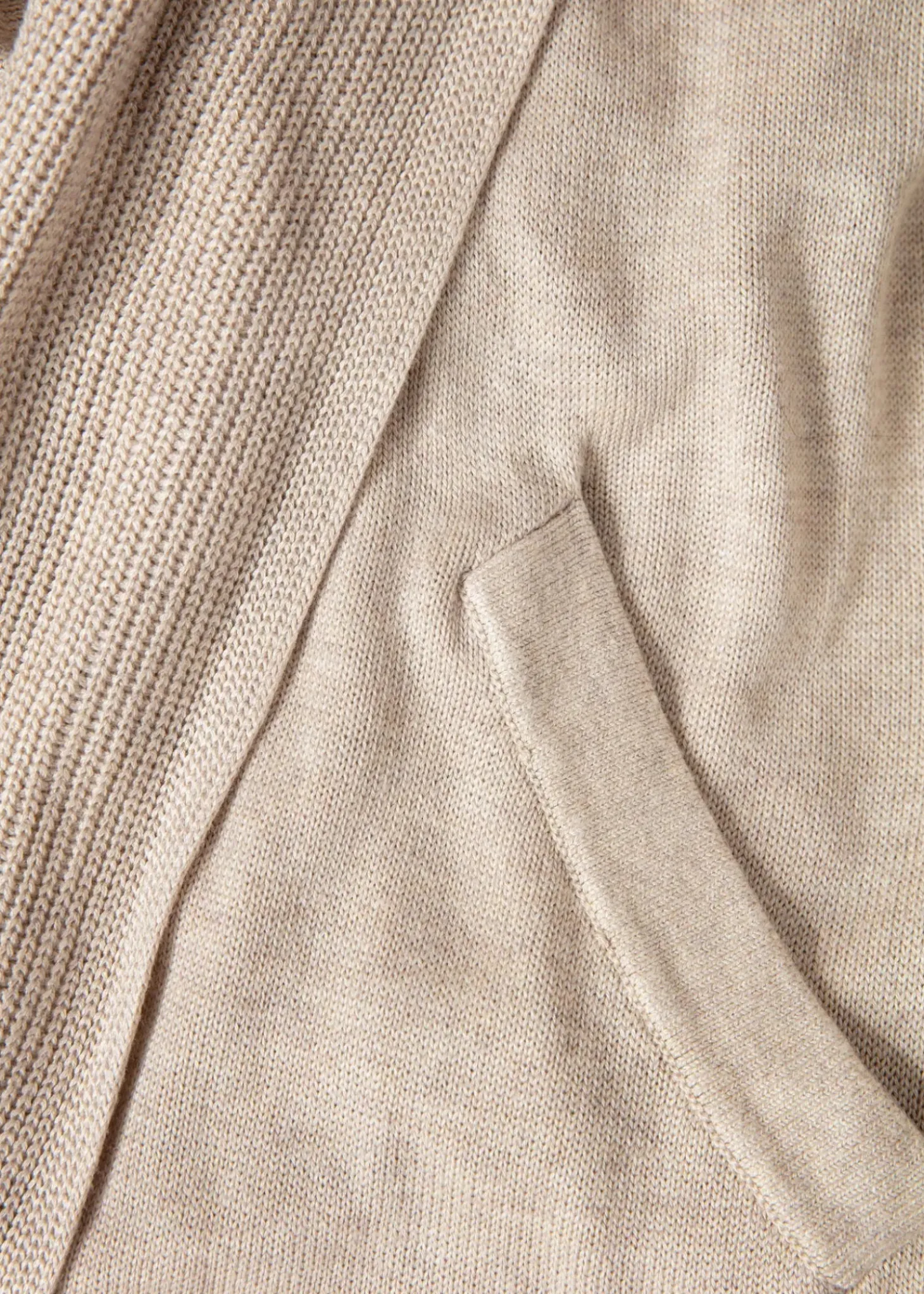 Beige lång stickad kofta