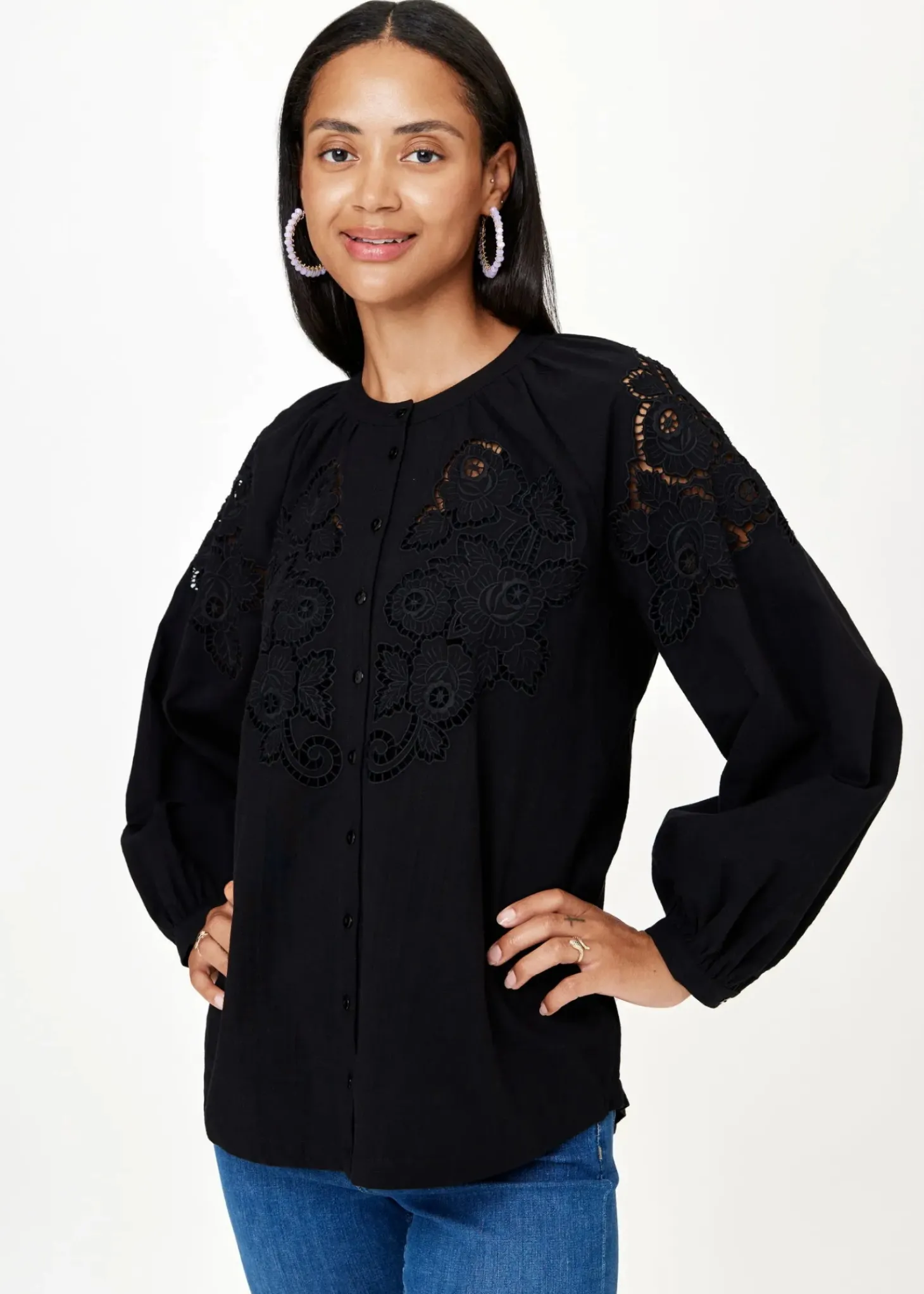 Broderad blus