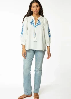 Broderad blus med puffärm