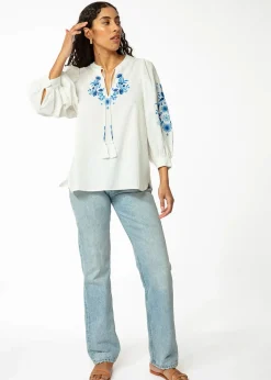 Broderad blus med puffärm