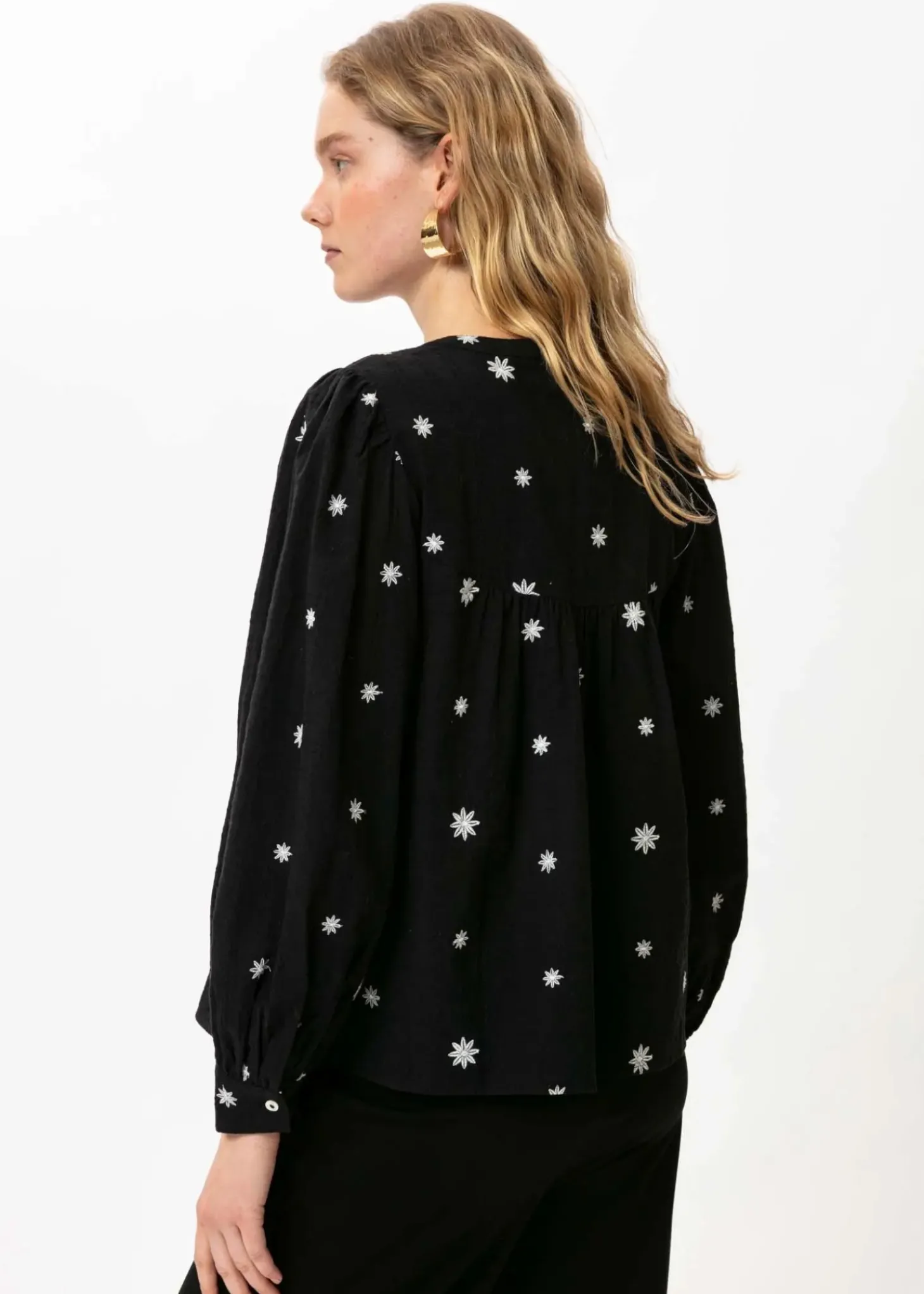 Broderad bomullsblus