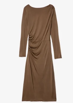 Draperad lång grön klänning