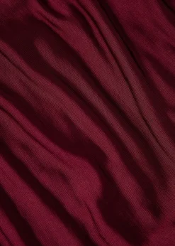 Draperad lång röd klänning