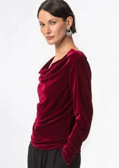 Draperad röd velourtopp