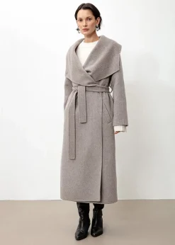 Dubbelvävd grå/beige ullkappa i omlottmodell