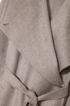 Dubbelvävd grå/beige ullkappa i omlottmodell