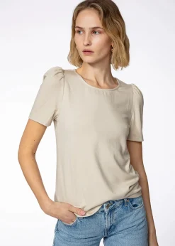 Enfärgad t-shirt med puffärm