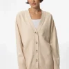Finstickad cardigan