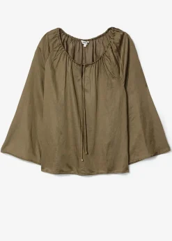 Grön blus med vid ärm