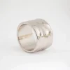 Hamrad silverfärgad ring