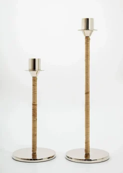Ljusstake med rottingdetalj