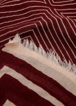 Mönstrad lång röd scarf