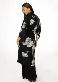 Mönstrad svart kimono