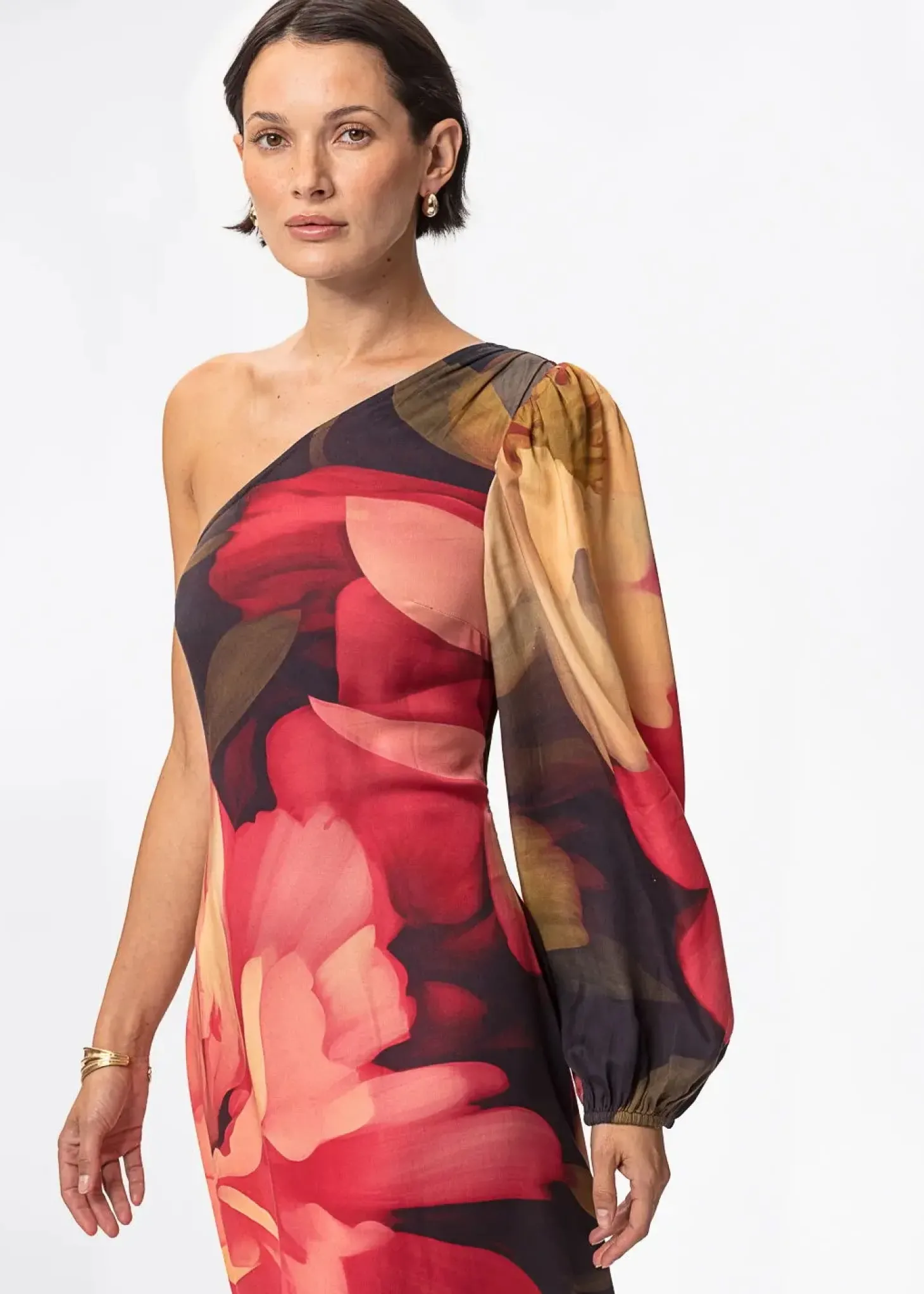 One shoulder satinklänning