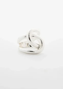 Silverfärgad ring