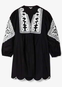 Svart broderad poplinklänning
