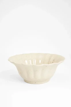 Vågig salladsskål