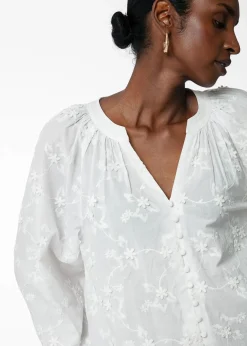 Vit broderad bomullsblus